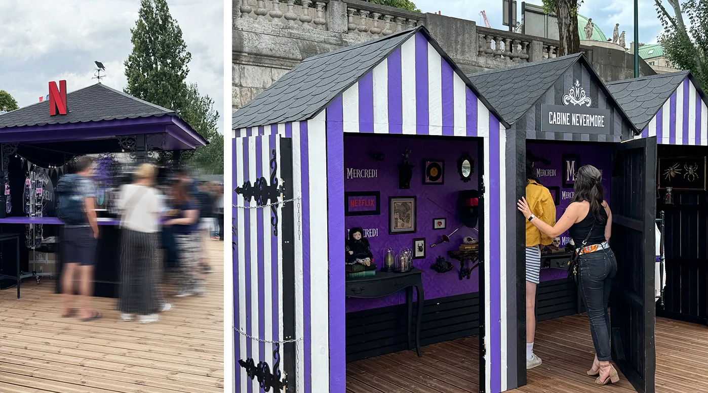 Bar du Beach Club Netflix et cabine Nevermore rayée violet et blanc visitée par le public